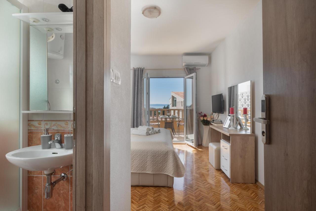Apartments Petrovic Makarska Eksteriør bilde