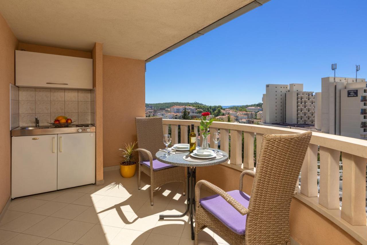 Apartments Petrovic Makarska Eksteriør bilde