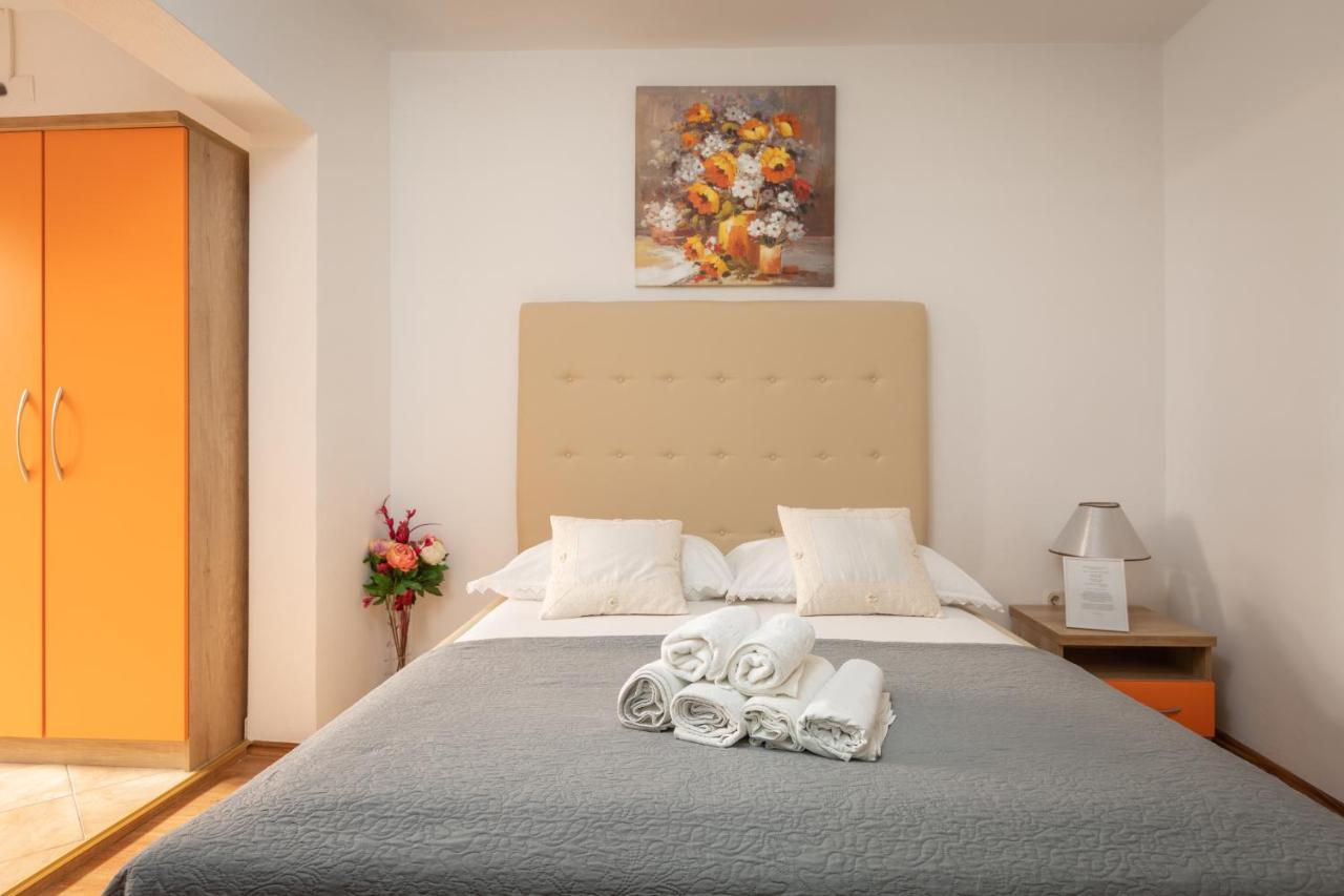 Apartments Petrovic Makarska Eksteriør bilde