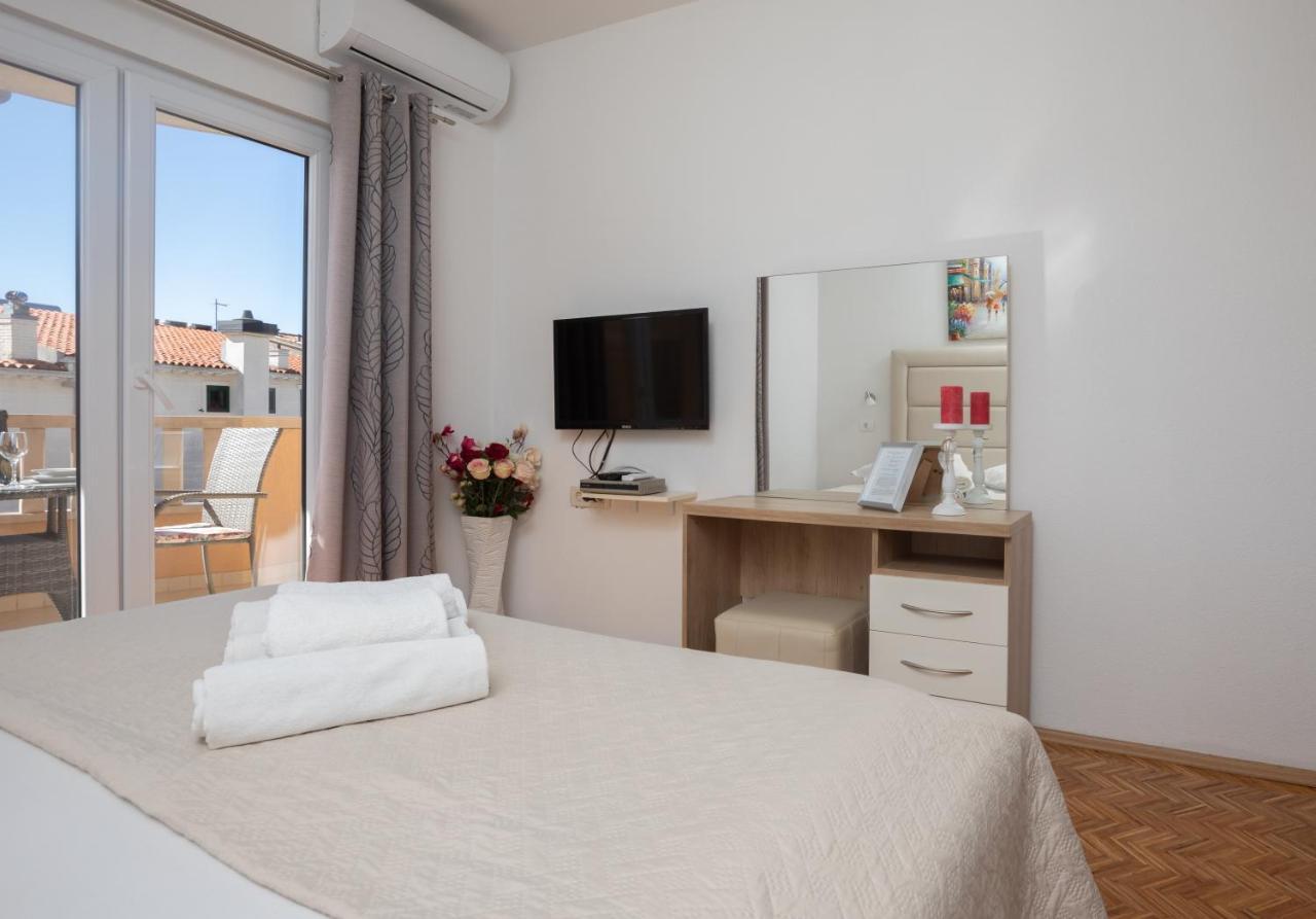 Apartments Petrovic Makarska Eksteriør bilde