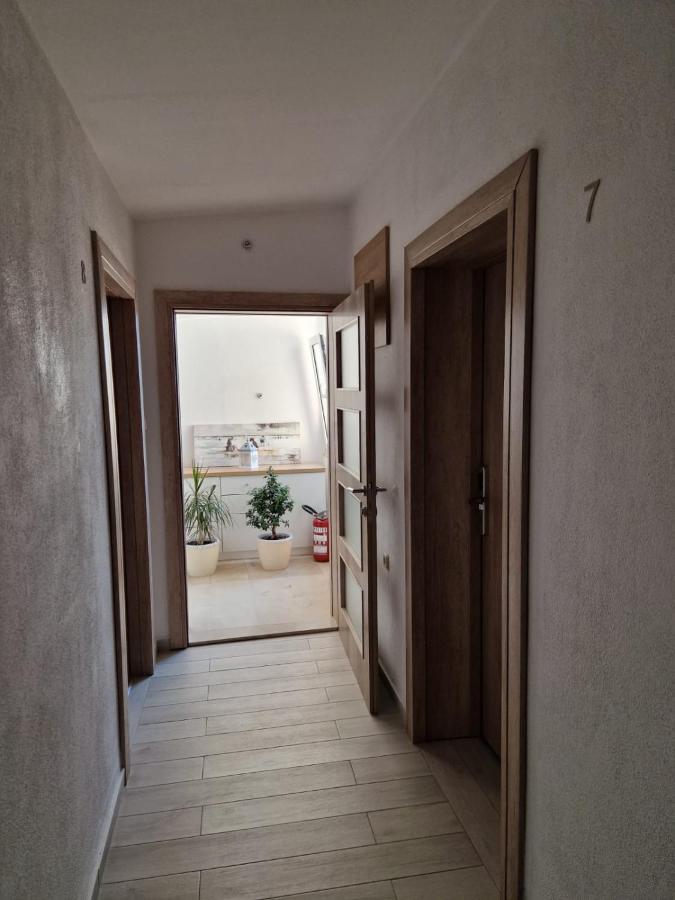 Apartments Petrovic Makarska Eksteriør bilde